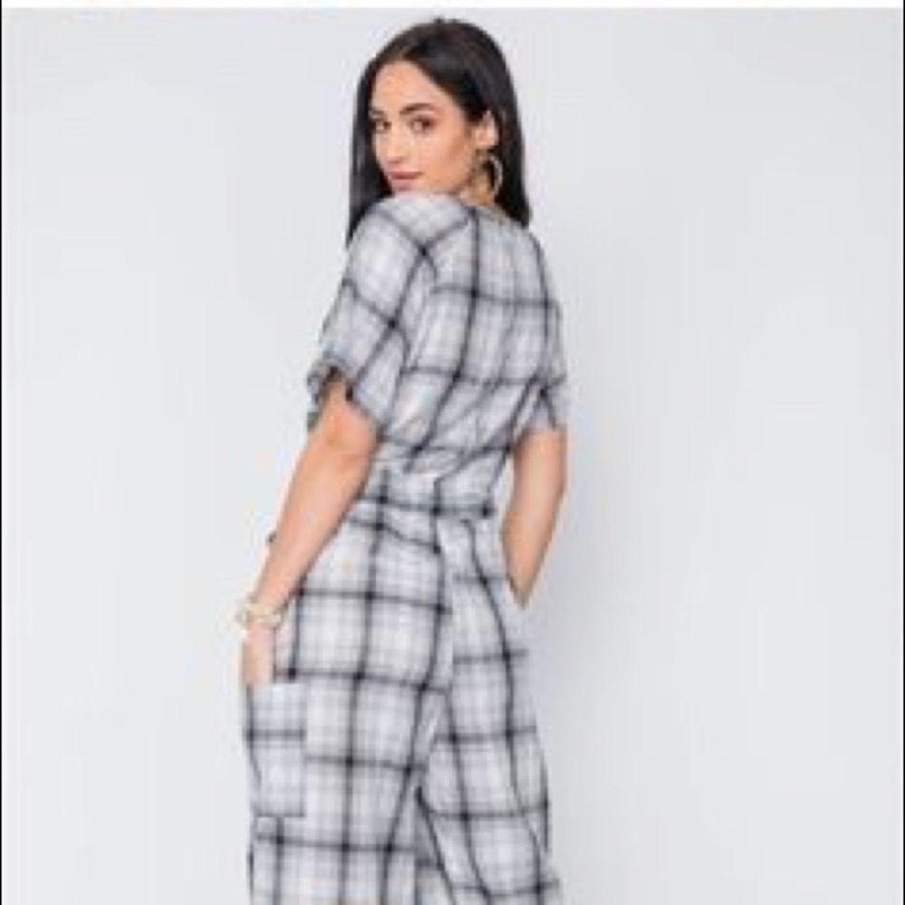 Hidden Alley Grey Plaid Short Sleeve Jumpsuit sz S